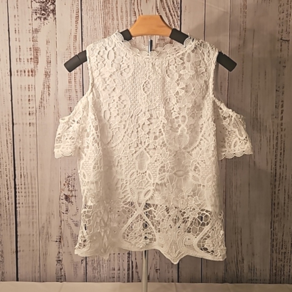 It's Pink White Fashion Lace Cold Shoulder Blouse